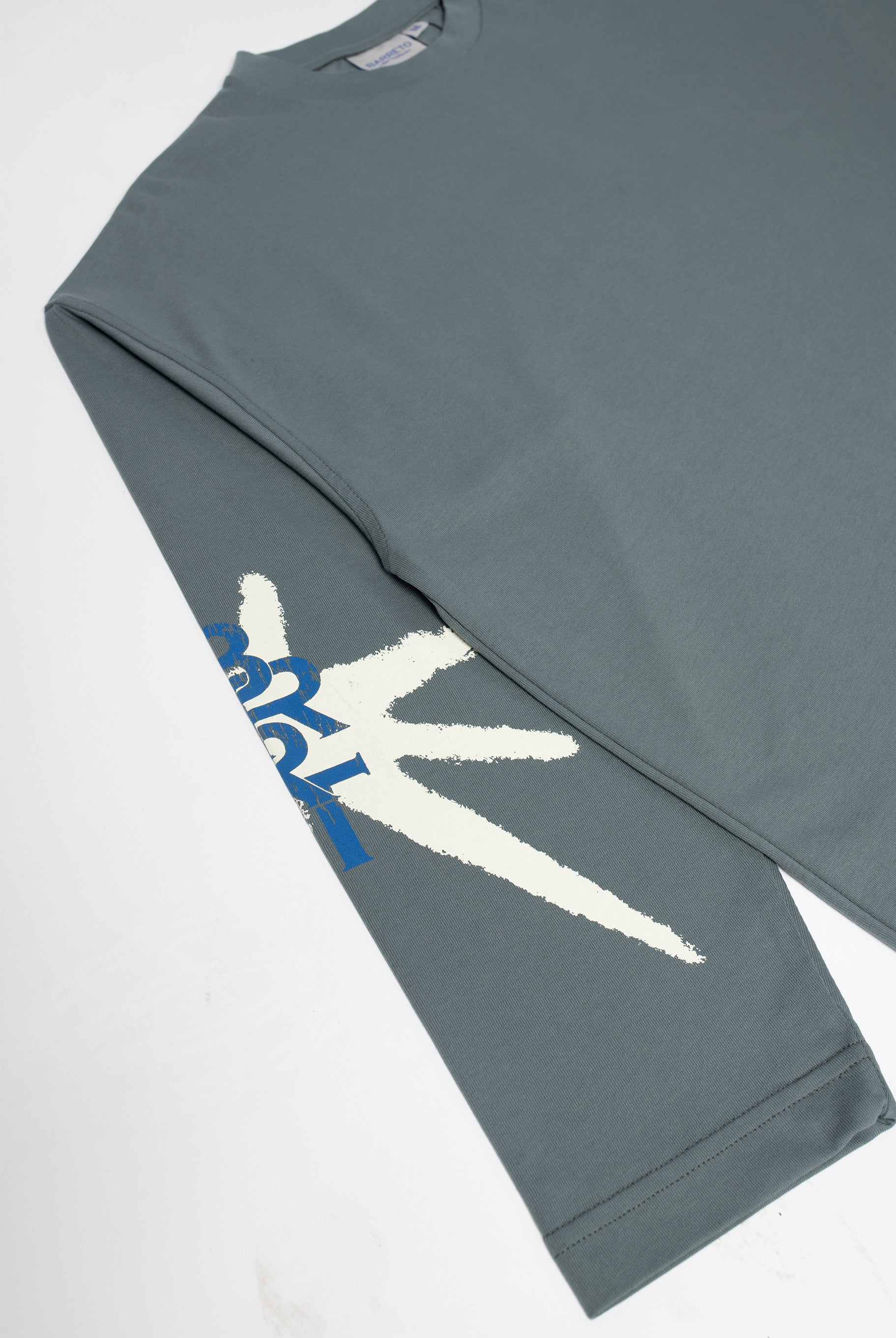 GREY BORN IN HEIGHTS LONGSLEEVE